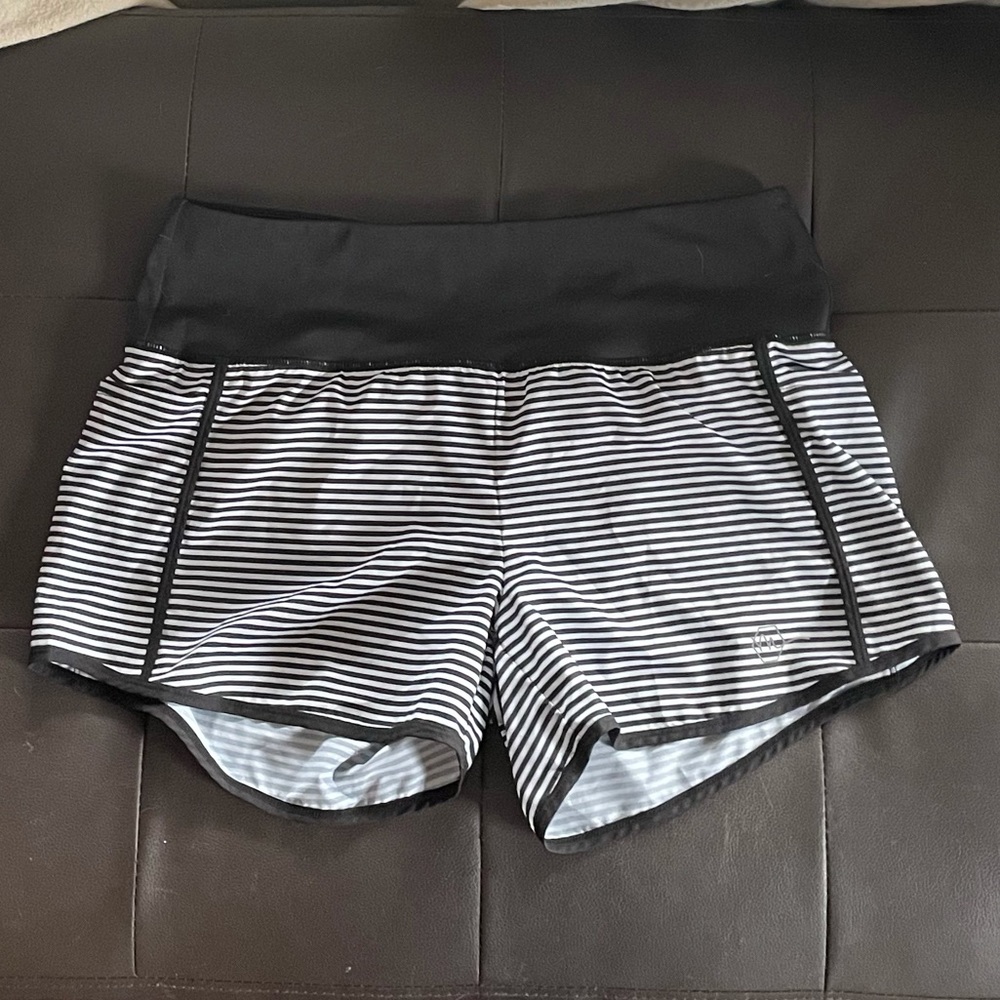 Maven Thread elite shorts nwot size XL